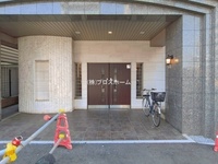 エントランス: