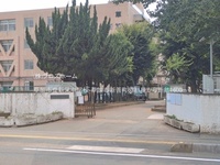 周辺環境:草加市立新栄中学校