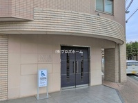 エントランス: