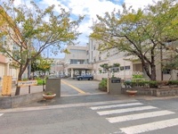 周辺環境:越谷市立蒲生小学校