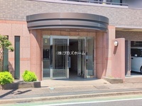 エントランス: