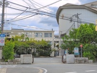 周辺環境:草加市立草加中学校