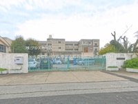 周辺環境:草加市立稲荷小学校