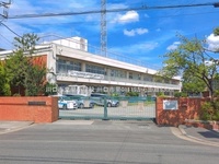 周辺環境:川口市立里小学校