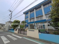 周辺環境:葛飾区立亀青小学校
