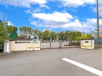 周辺環境:草加市立花栗中学校