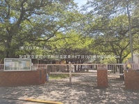 周辺環境:足立区立栗島中学校