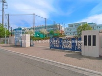 周辺環境:川口市立南中学校