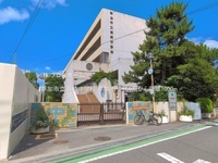 周辺環境:草加市立瀬崎中学校