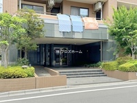 エントランス: