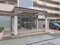 エントランス: