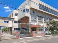 周辺環境:川口市立飯塚小学校